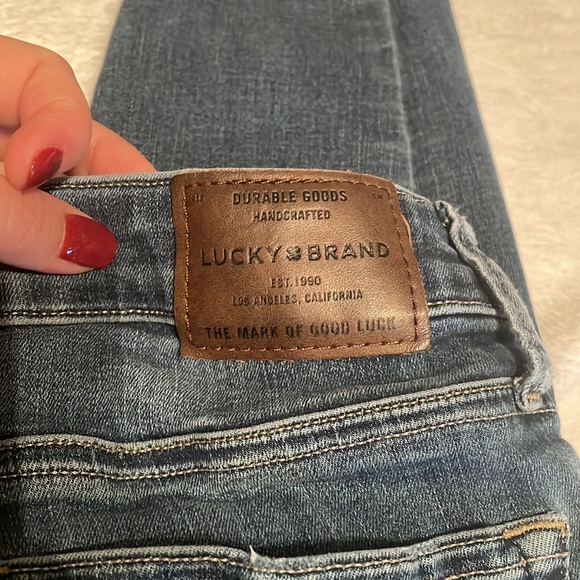 EUC Women’s Lucky Brand super skinny jeans, size 4/27 - Picture 6 of 8